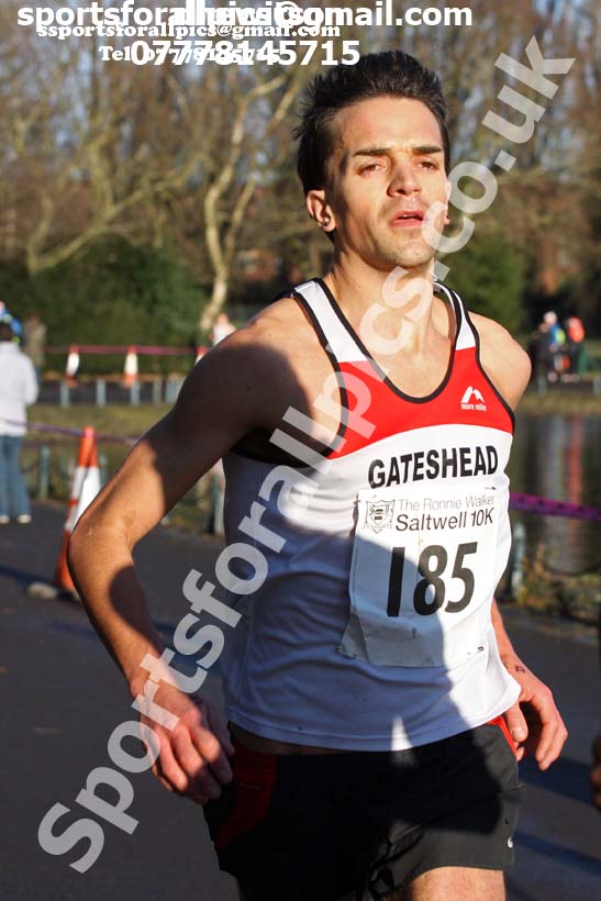 Saltwell Harriers 10k Road Race, Gateshead. Photo:  David T. Hewitson/Sports for All Pics